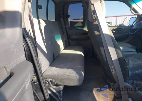 2000 Ford F-150 Lariat/Work Series/Xl/Xlt z USA, uszkodzony, nr VIN 1FTRX18L5YKA15987